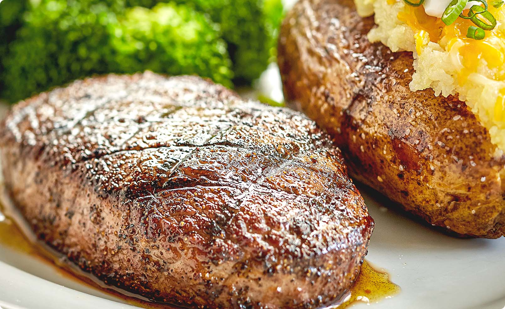 A premium 6oz. cut of fire-grilled sirloin oozing with juicy flavor. Served with broccoli and fluffy mashed potatoes.